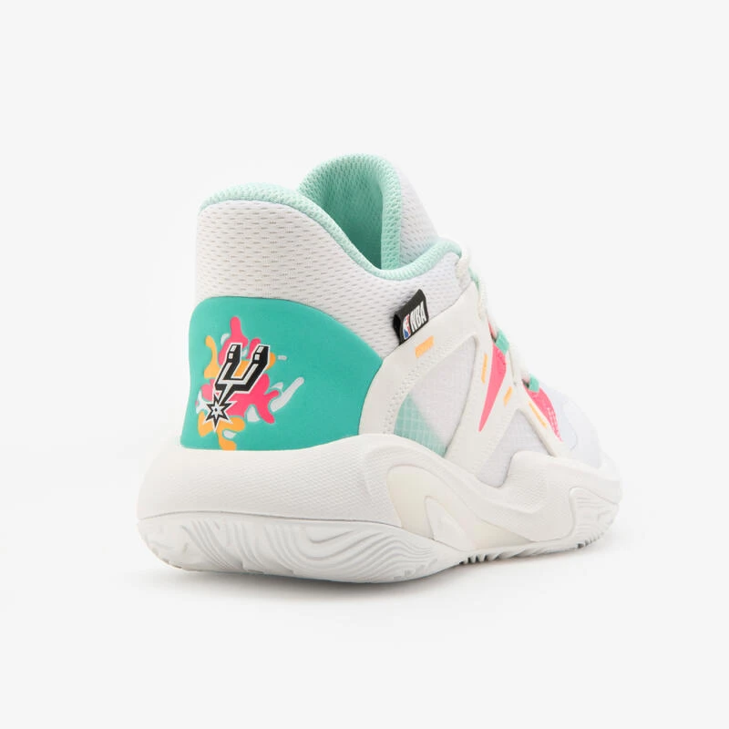 CHAUSSURES DE BASKETBALL SPURS ENFANT- 900 NBA MID-3 JR NOIR 4 CHAUSSURES DE BASKETBALL SPURS ENFANT- 900 NBA MID-3 JR NOIR – Image 4