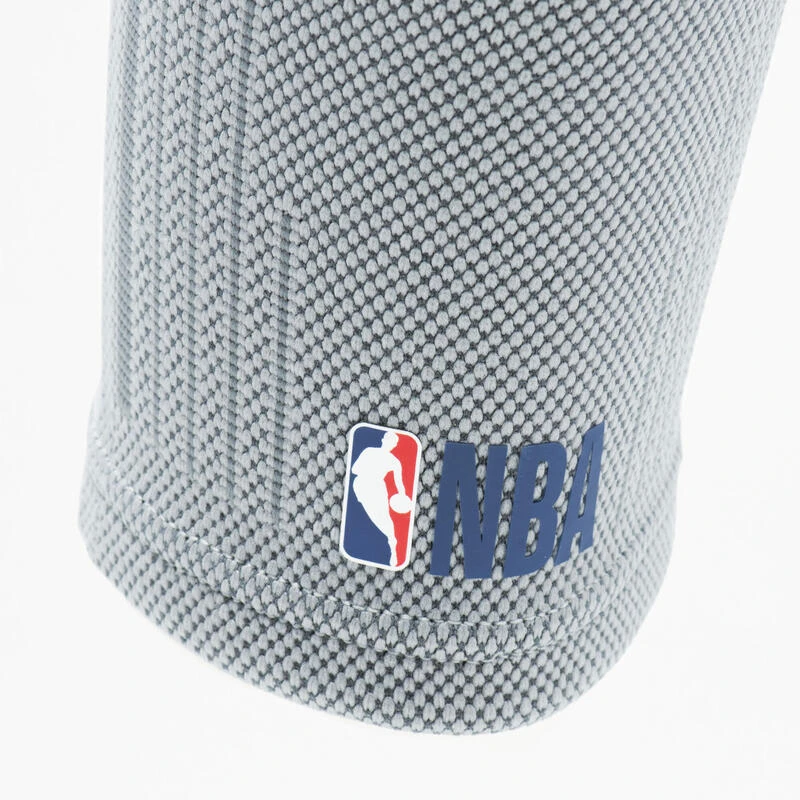 Molletière De Maintien Gauche/droite Adulte NBA Nets - Soft 300 Blanc 4 Molletière De Maintien Gauche/droite Adulte NBA Nets - Soft 300 Blanc – Image 4