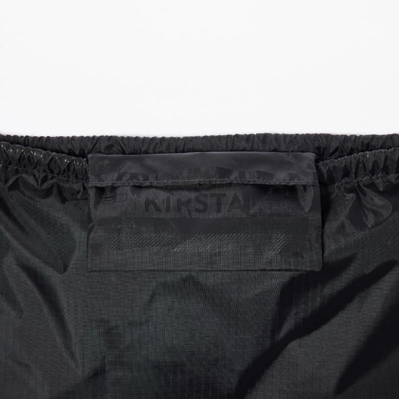 Kipsta Sac Chaussure à Cordon Avec Poche De Rangement Intérieure Zipée ESSENTIAL Noir 2 Kipsta Sac Chaussure à Cordon Avec Poche De Rangement Intérieure Zipée ESSENTIAL Noir – Image 2