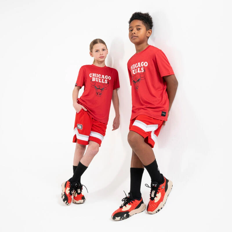 Short De Basketball NBA Chicago Bull Enfant - SH 900 JR Rouge 2 Short De Basketball NBA Chicago Bull Enfant - SH 900 JR Rouge – Image 2